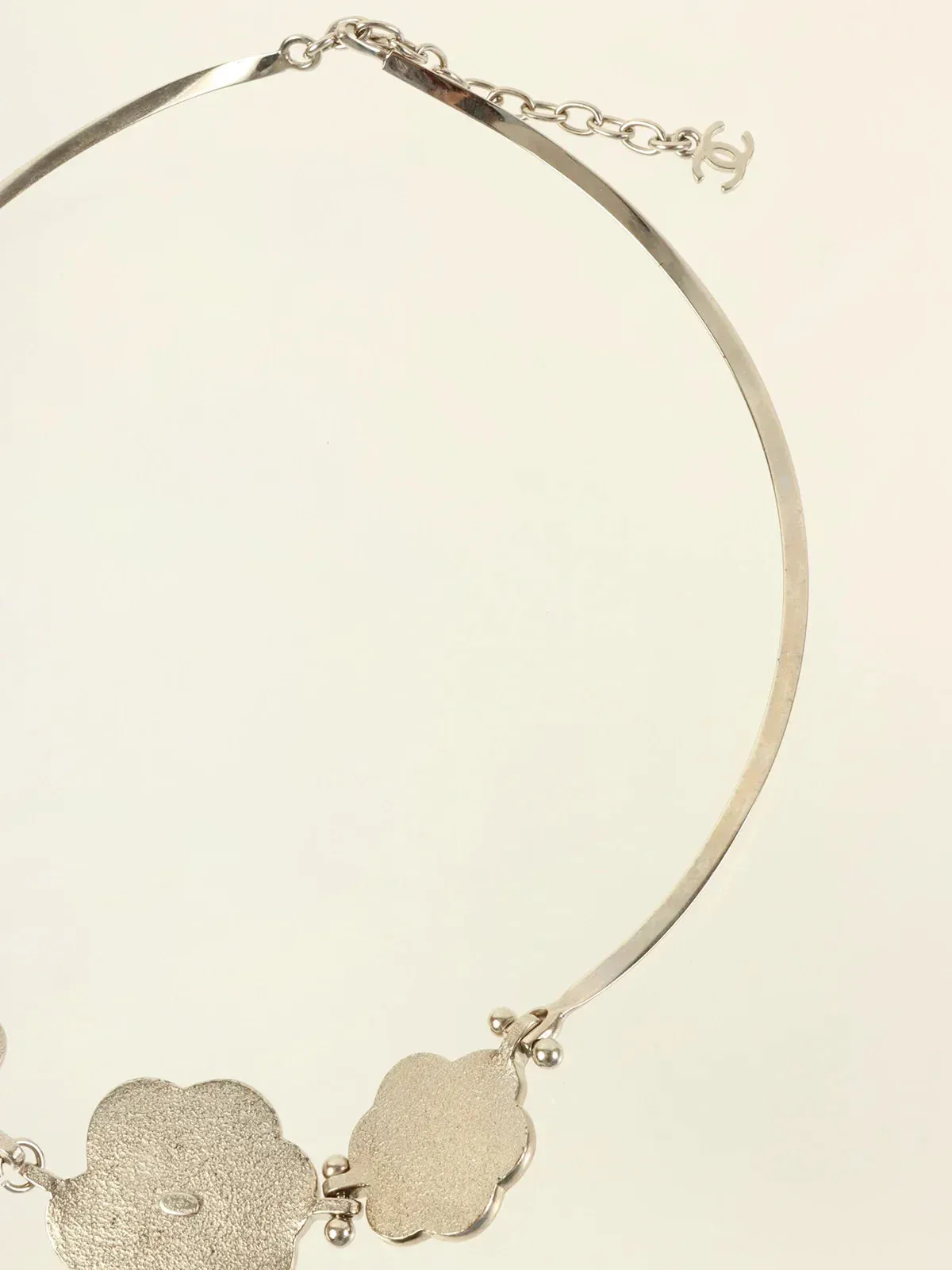 CHANEL 1998 Made Camellia Choker Silver/Black