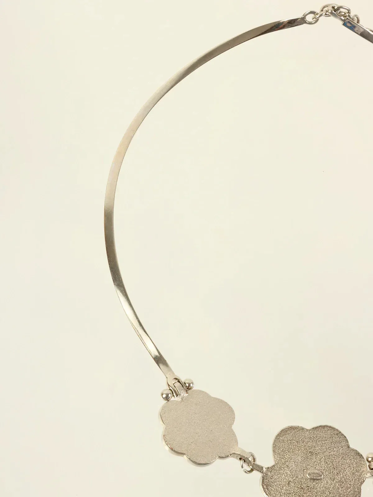 CHANEL 1998 Made Camellia Choker Silver/Black