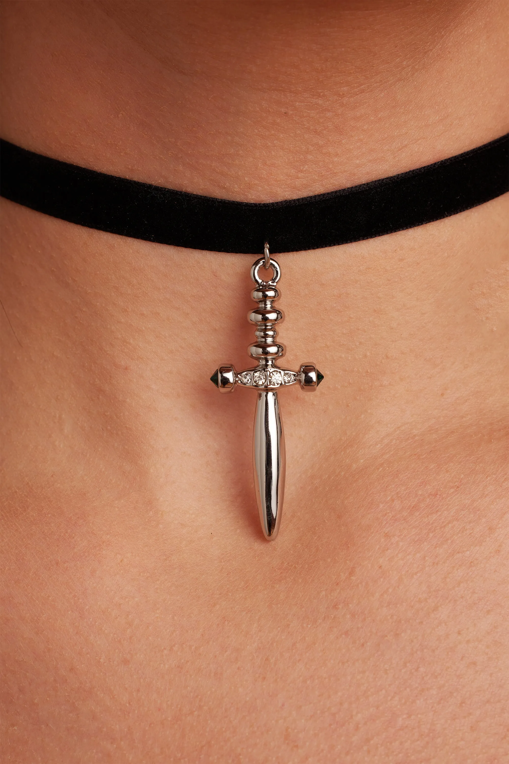 Dearly Devoted Choker