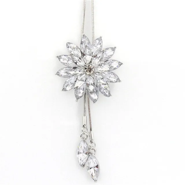 Fashion Chain Necklace for Women Silver Chain Smalll Flower Necklace Pendant on neck Bohemian Sweater Necklace Women Jewelry