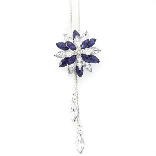 Fashion Chain Necklace for Women Silver Chain Smalll Flower Necklace Pendant on neck Bohemian Sweater Necklace Women Jewelry
