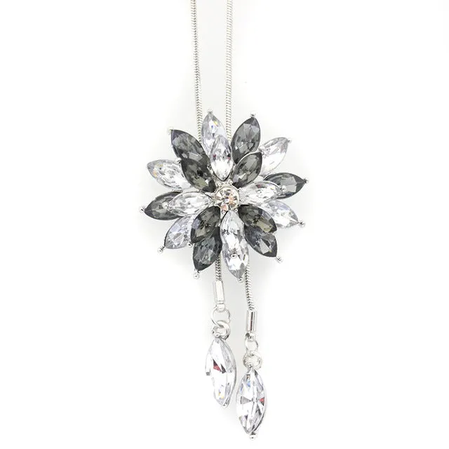 Fashion Chain Necklace for Women Silver Chain Smalll Flower Necklace Pendant on neck Bohemian Sweater Necklace Women Jewelry