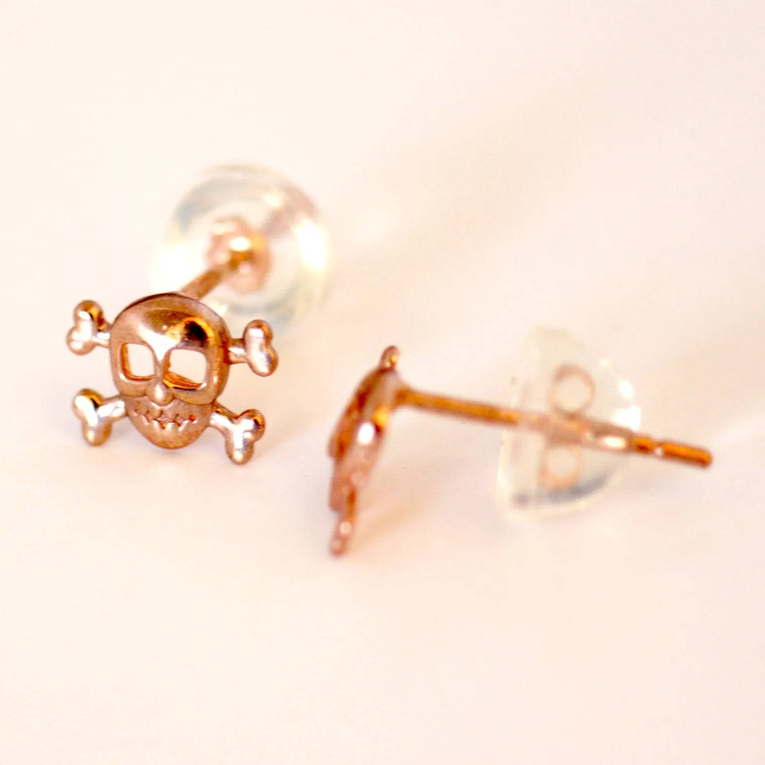 Rose gold skull Halloween earrings